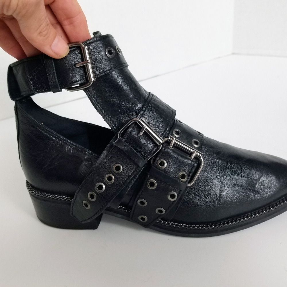 Topshop Sz 37 Women Motorcycle Metal chain stud leather booties